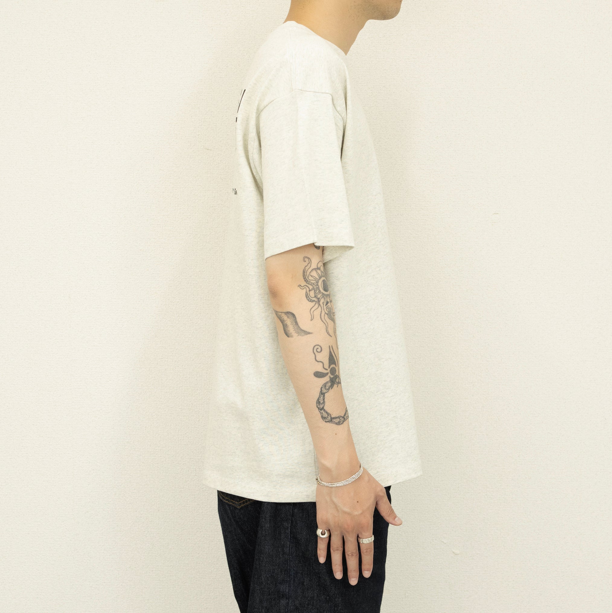 UO LOGO BACK PT TEE【U2523209-B】